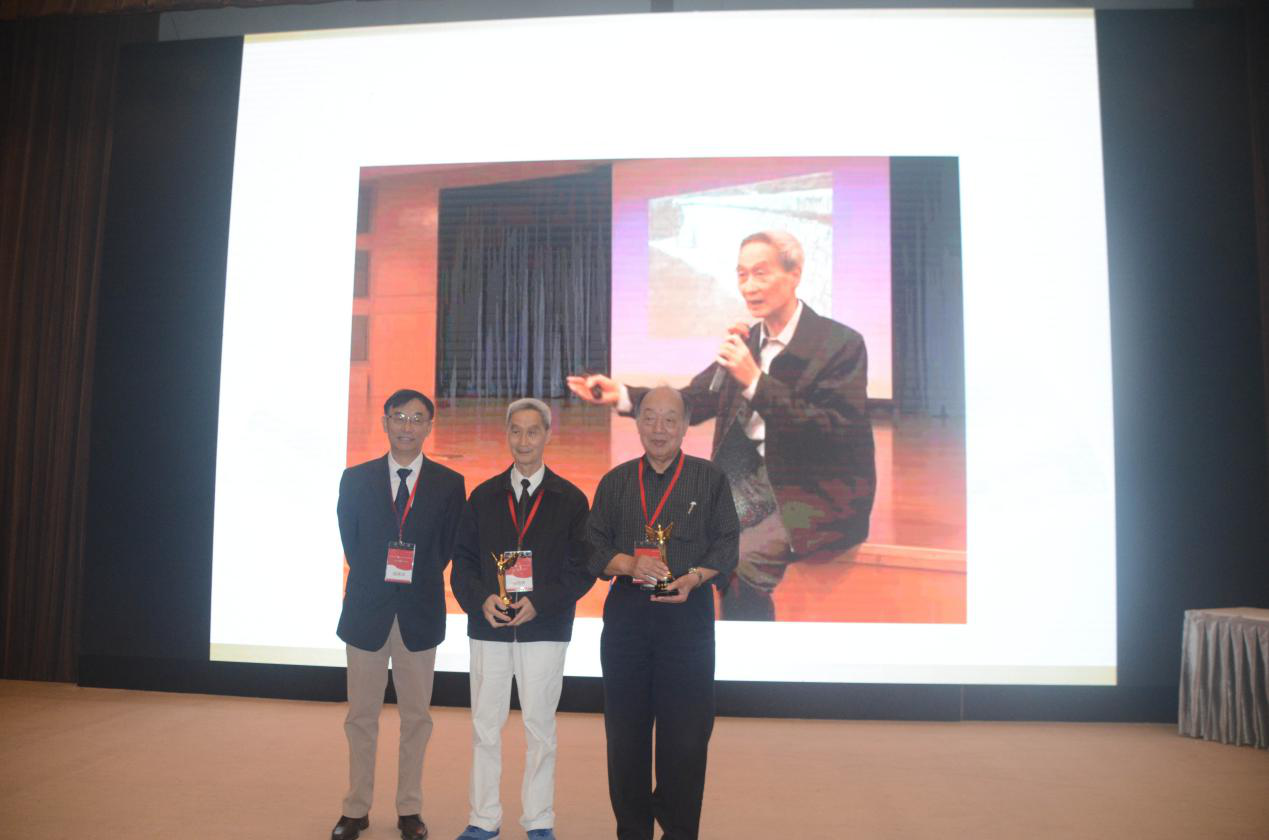 我院杨博华教授、章新根主任出席第5届中西医结合糖尿病足高峰论坛(图8) 我院杨博华教授、章新根主任出席第5届中西医结合糖尿病足高峰论坛(图8)